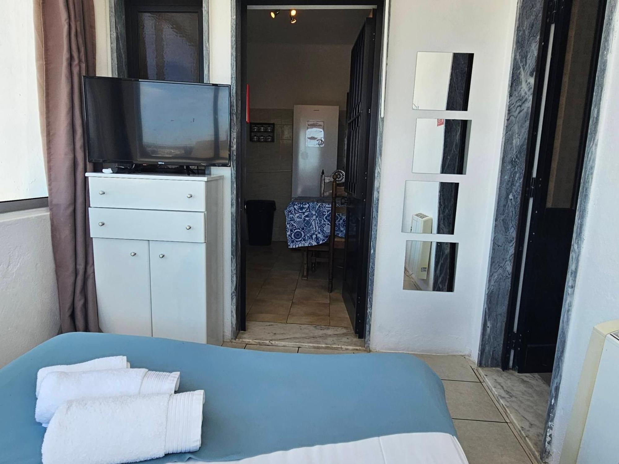 Blife Marya Private Rooms - Airport Stay Faro Phòng bức ảnh