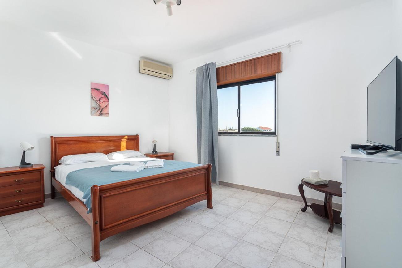 Blife Marya Private Rooms - Airport Stay Faro Phòng bức ảnh